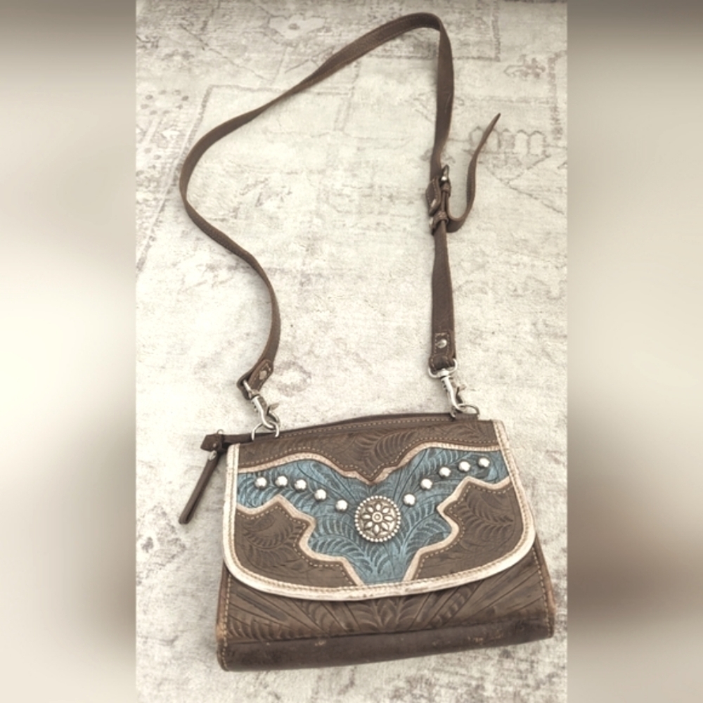 American West Genuine leather Western / Boho crossbody . - Picture 13 of 16